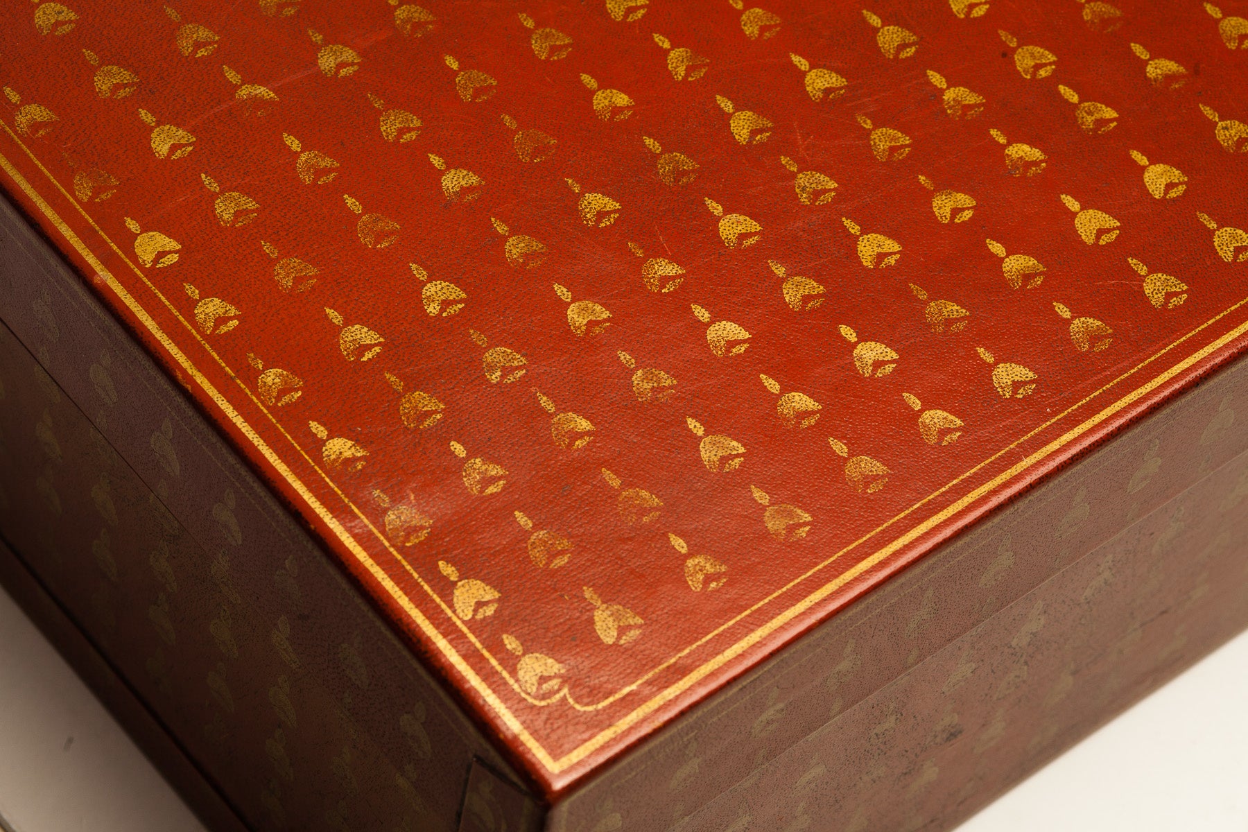 Mandarin Red hand-painted Chinese bells Leather Box (16.5")