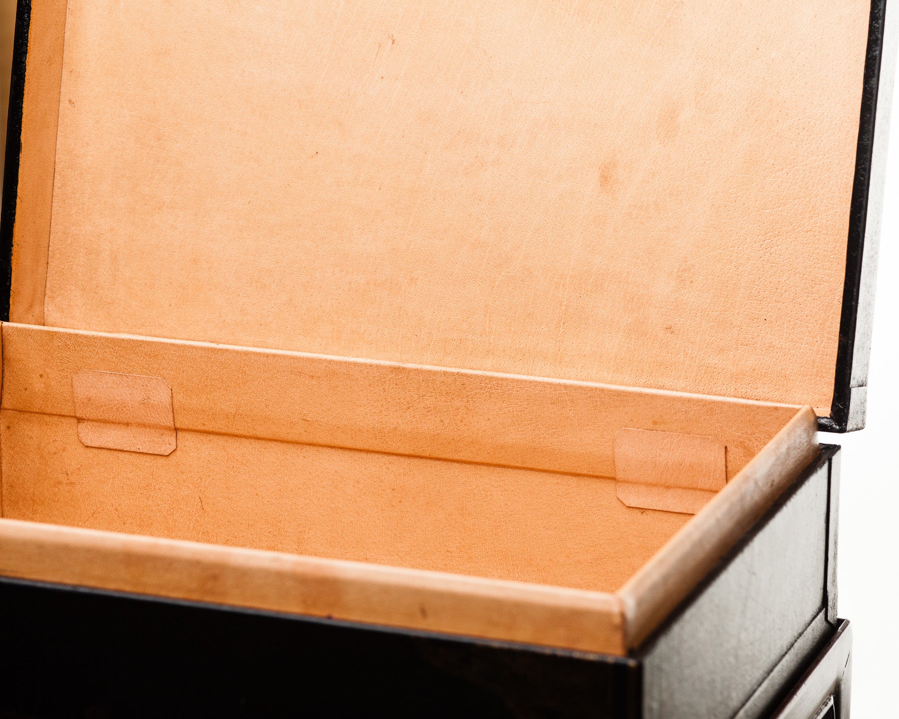 Black Meridian Leather Box (17")