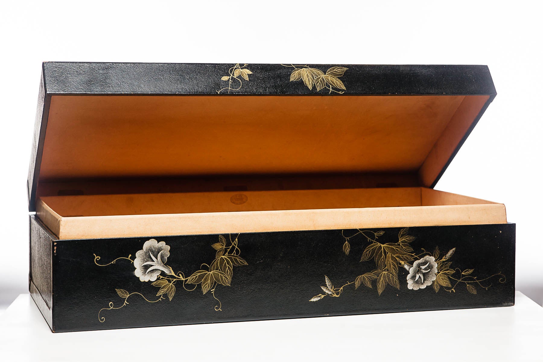 Black Valentine Wide Leather Box