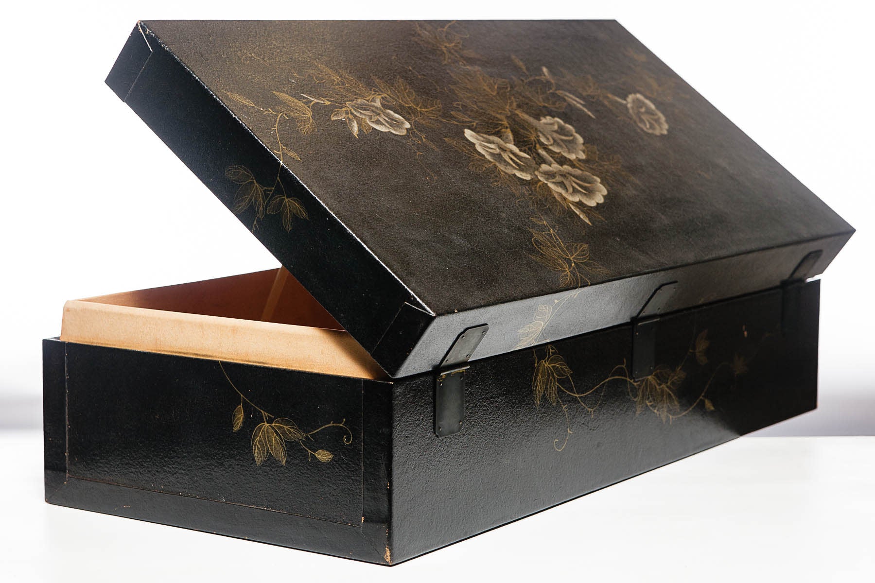 Black Valentine Wide Leather Box