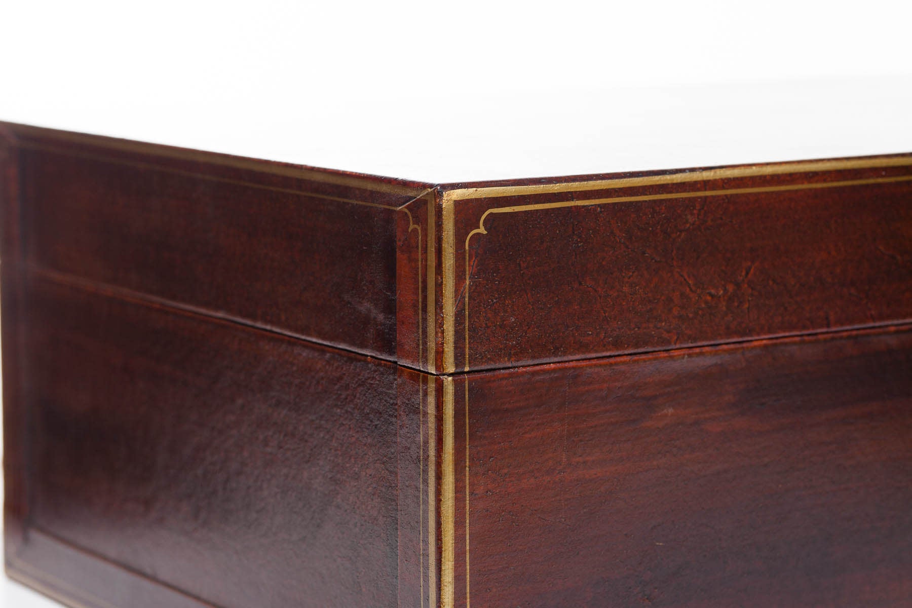 Mahogany Regalia Wide Leather Box (34")
