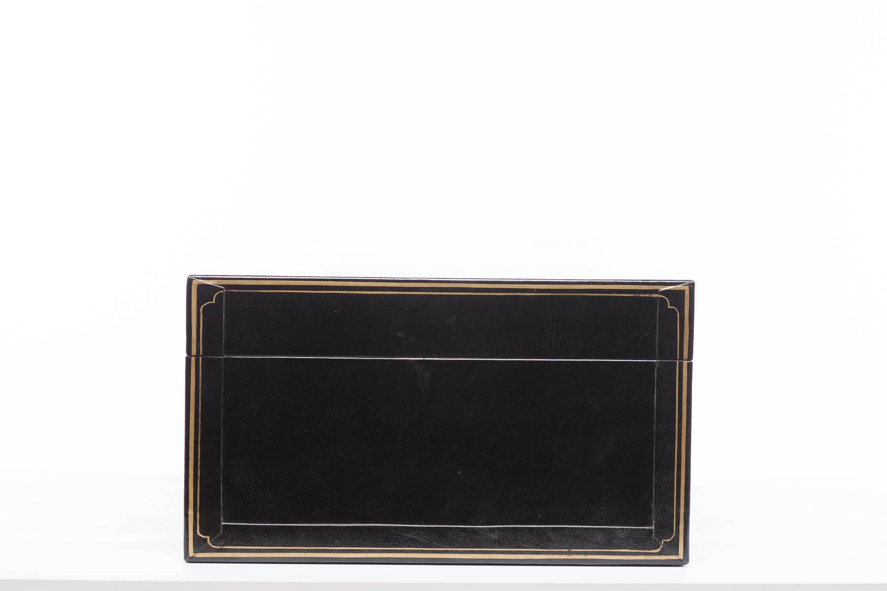 Wide Black Regalia Leather Box (34")