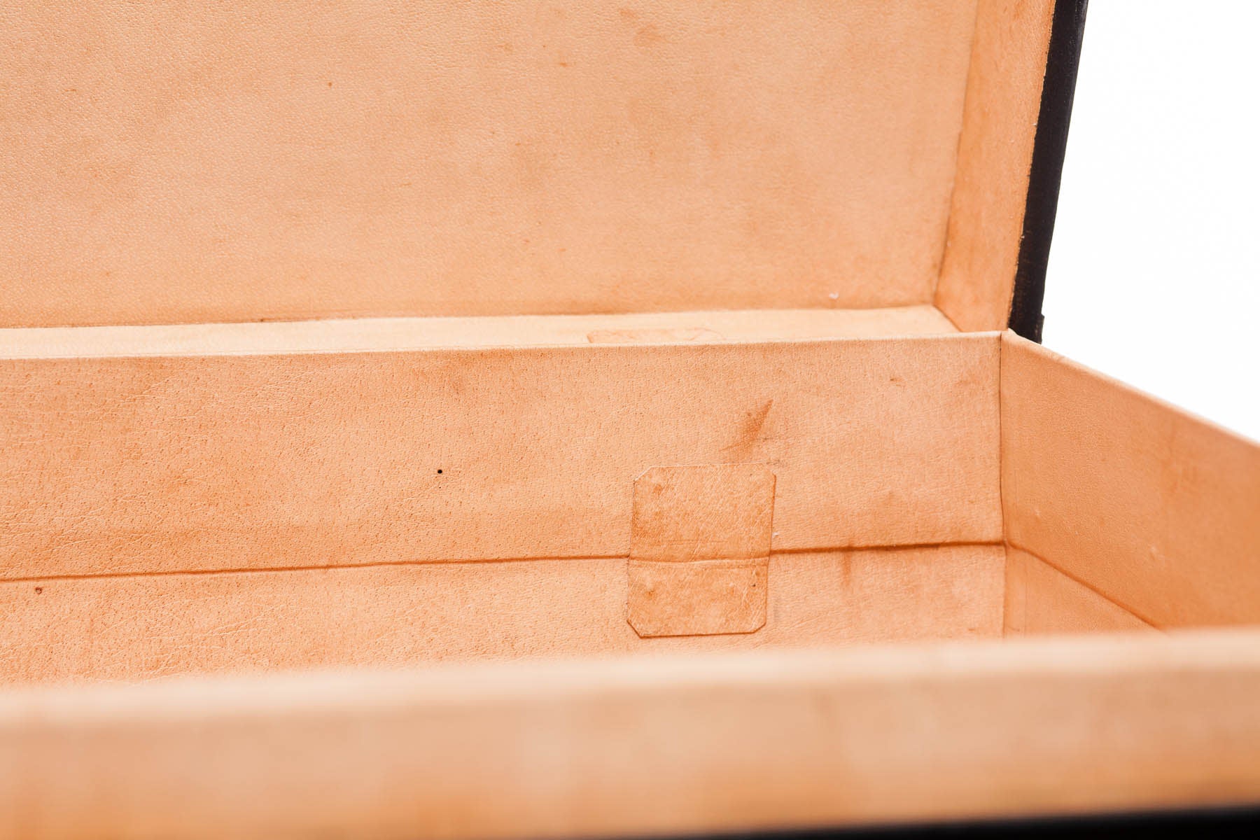 Wide Black Regalia Leather Box (34")