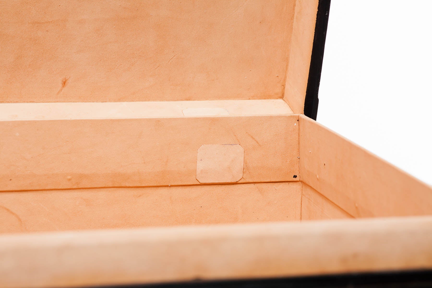 Black Meridian Wide Leather Box (34")