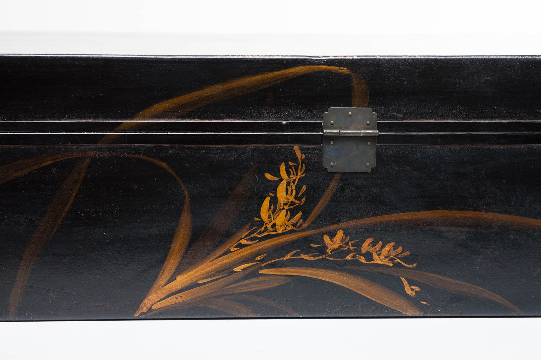 Black Meridian Wide Leather Box (34")