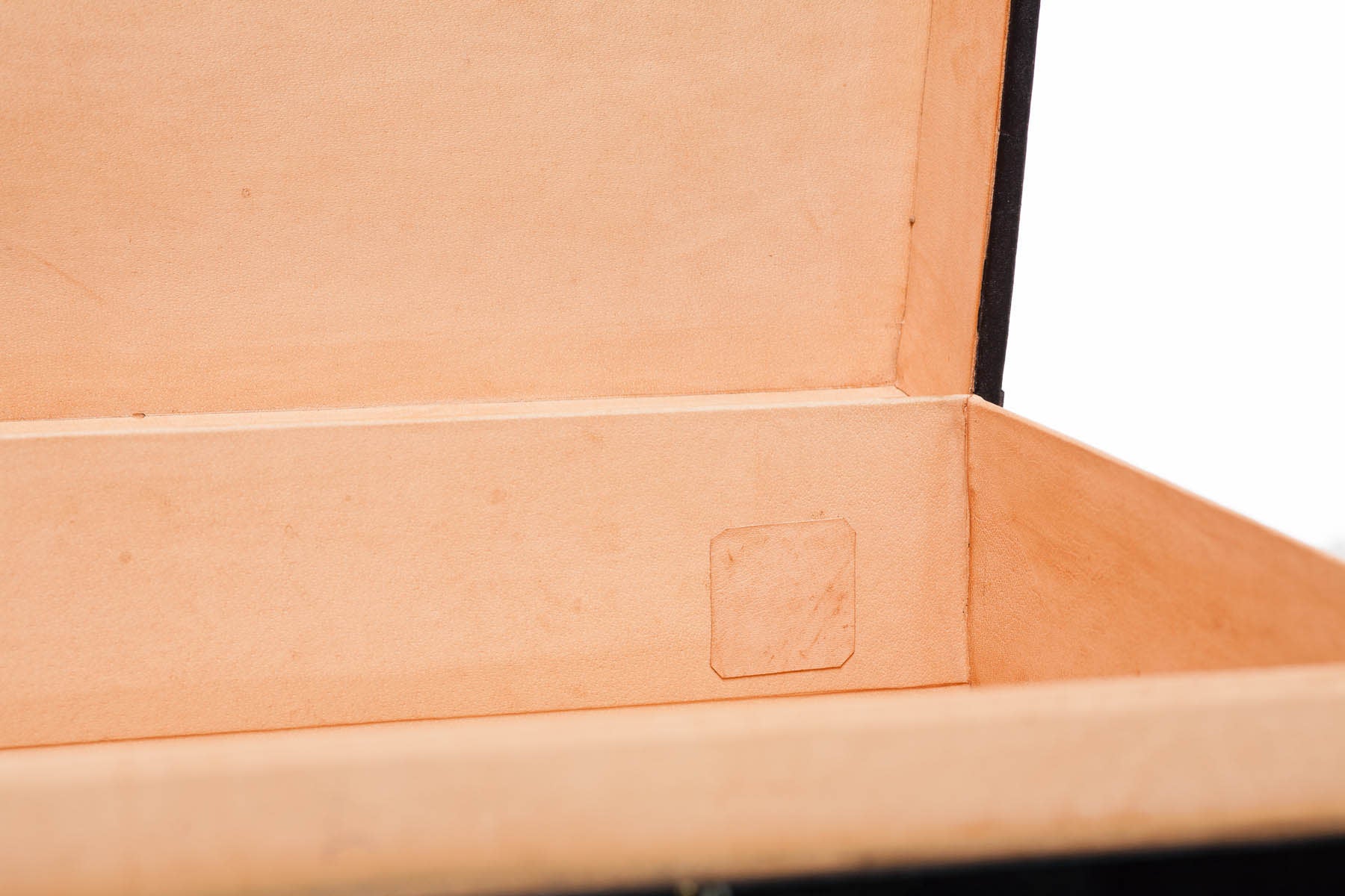 Black Vitality Wide Leather Box (34")