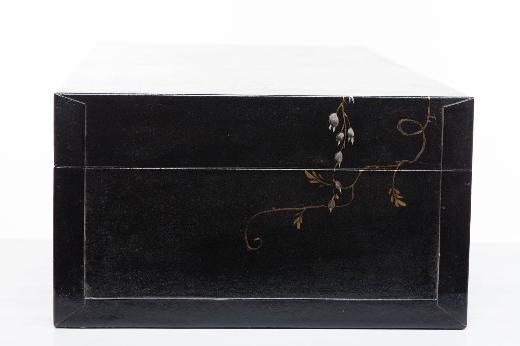 Black Vitality Wide Leather Box (34")