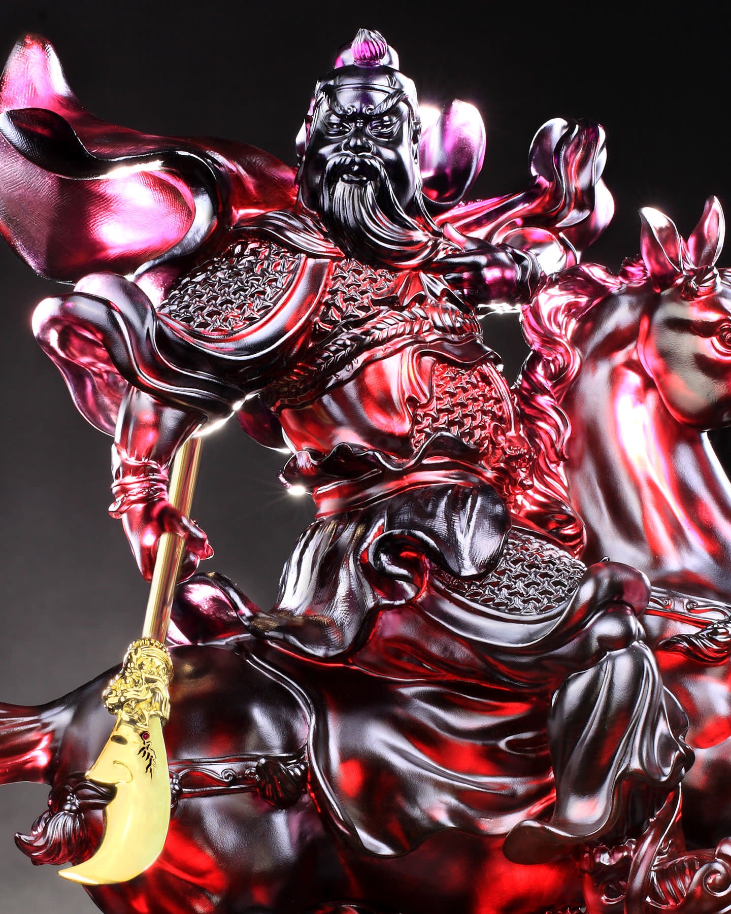 LIULI Crystal Art Crystal Statue of General Guan Gong with 24K Gold-Plated Sword (Limited Edition)