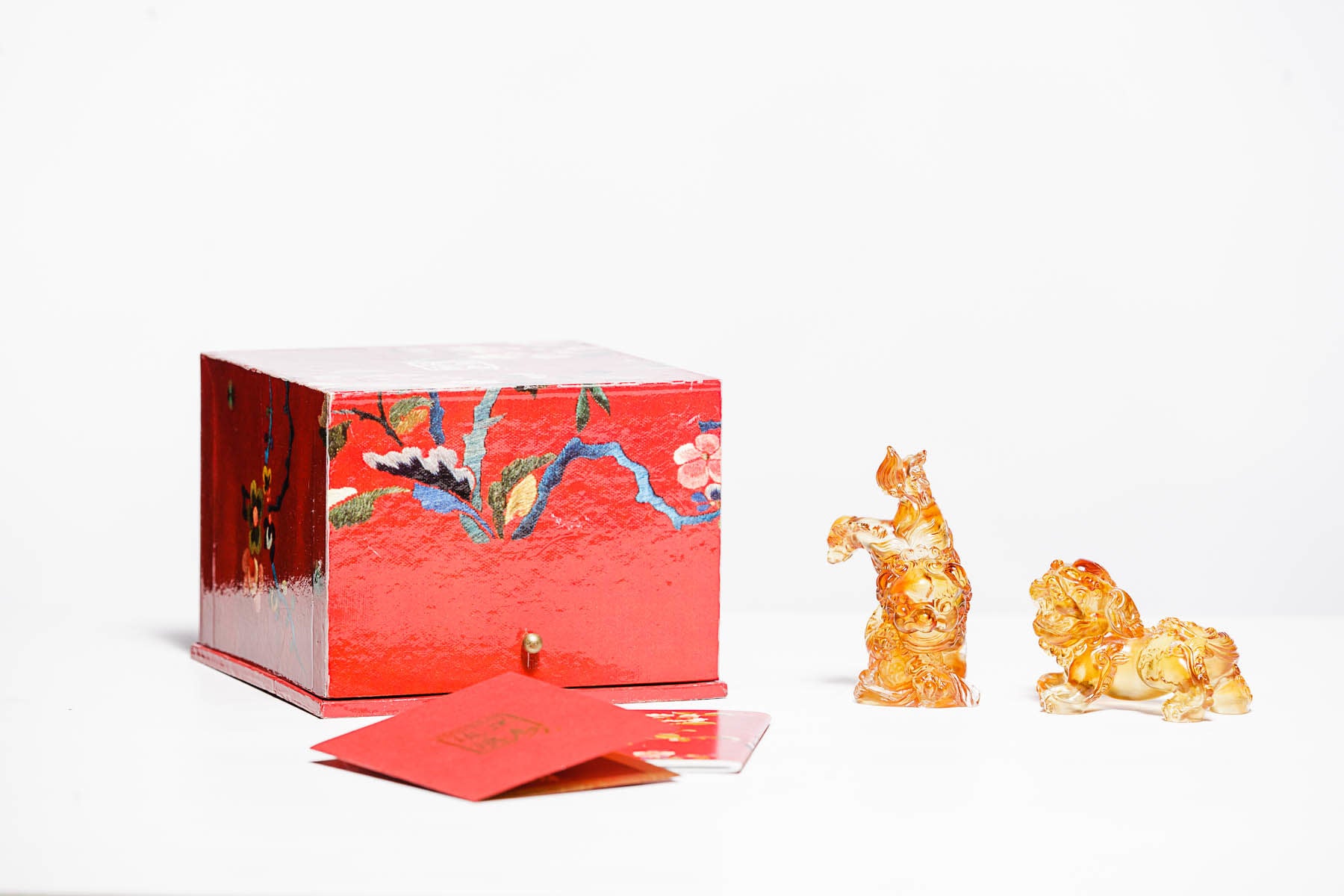 LIULI Crystal Art Crystal Foo Dogs "Happy Dogs Bring Everlasting Wealth" Crystal Sculpture