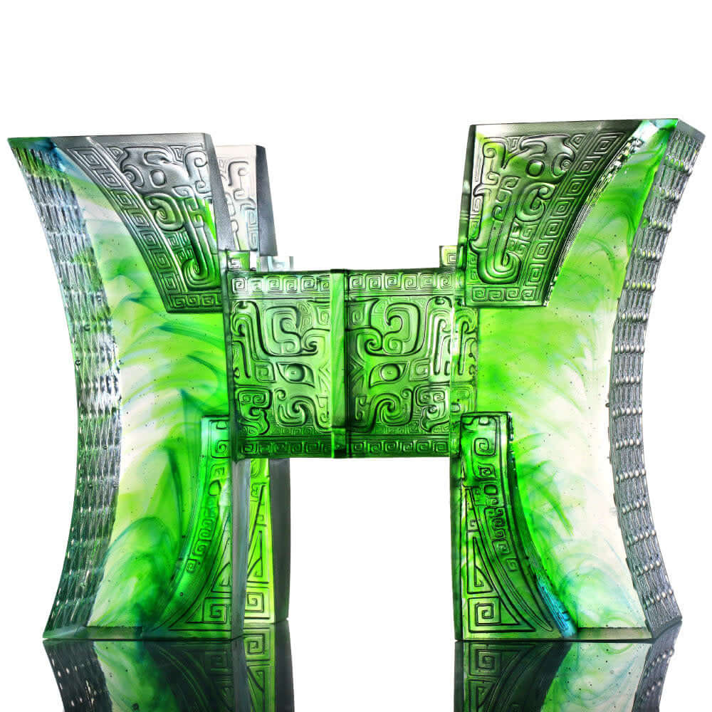 LIULI Crystal Art Crystal Chinese Vessel, "Aptness with Caution-Ding of Harmonious Insight"