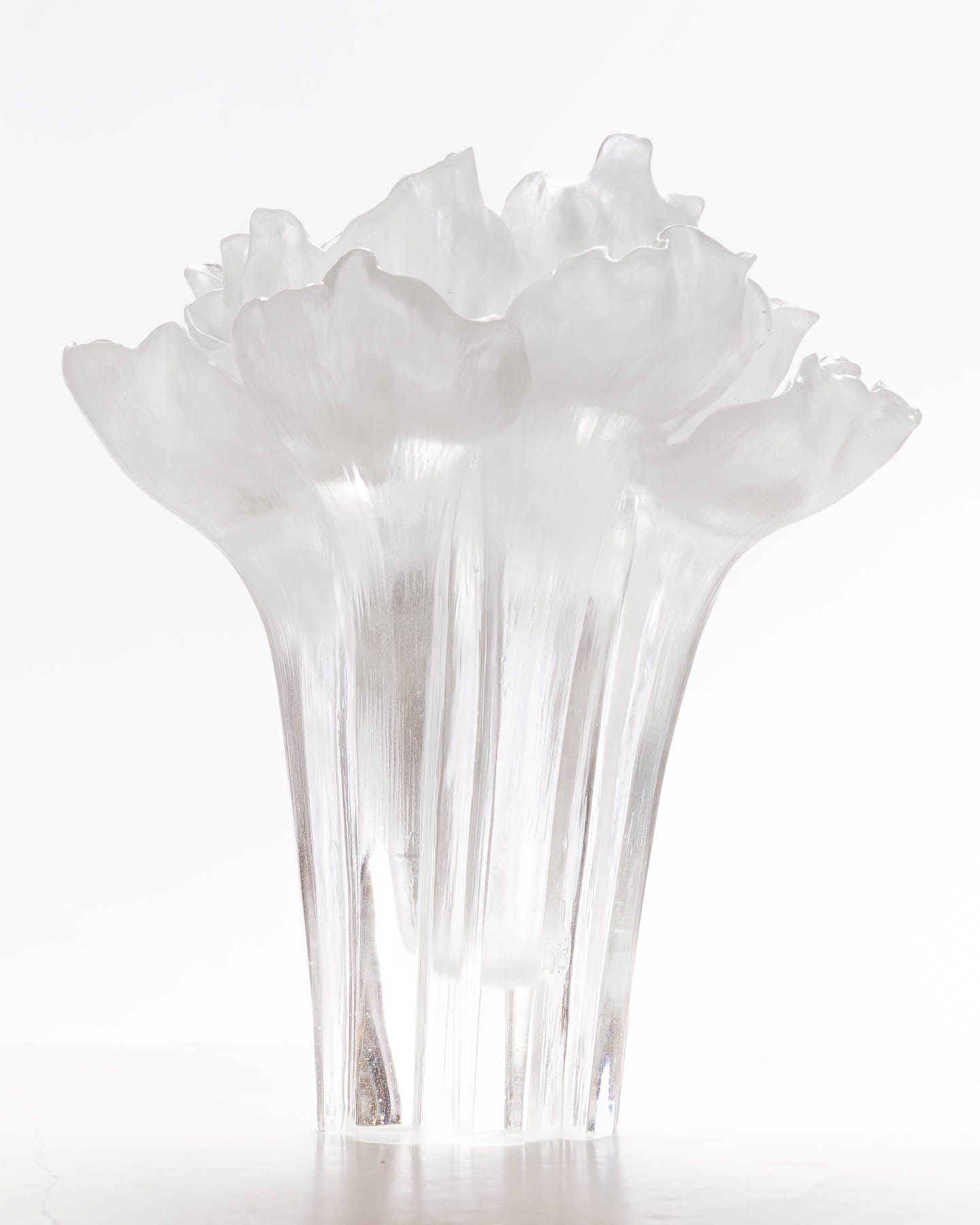 LIULI Crystal Art Crystal Peony Bloom (Powdered White) (Limited Edition) Vase