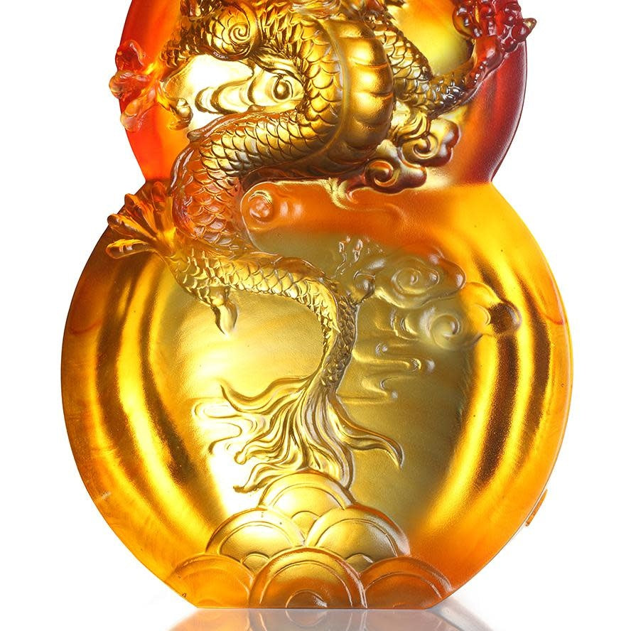 LIULI Crystal Art Crystal Flying Dragon Sculpture on Hulu Gourd, "Ambition of the Heavenly Dragon"