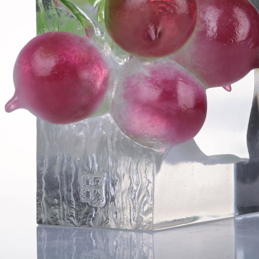 LIULI Crystal Art Crystal Radish, "The Heart of Our Great Land"