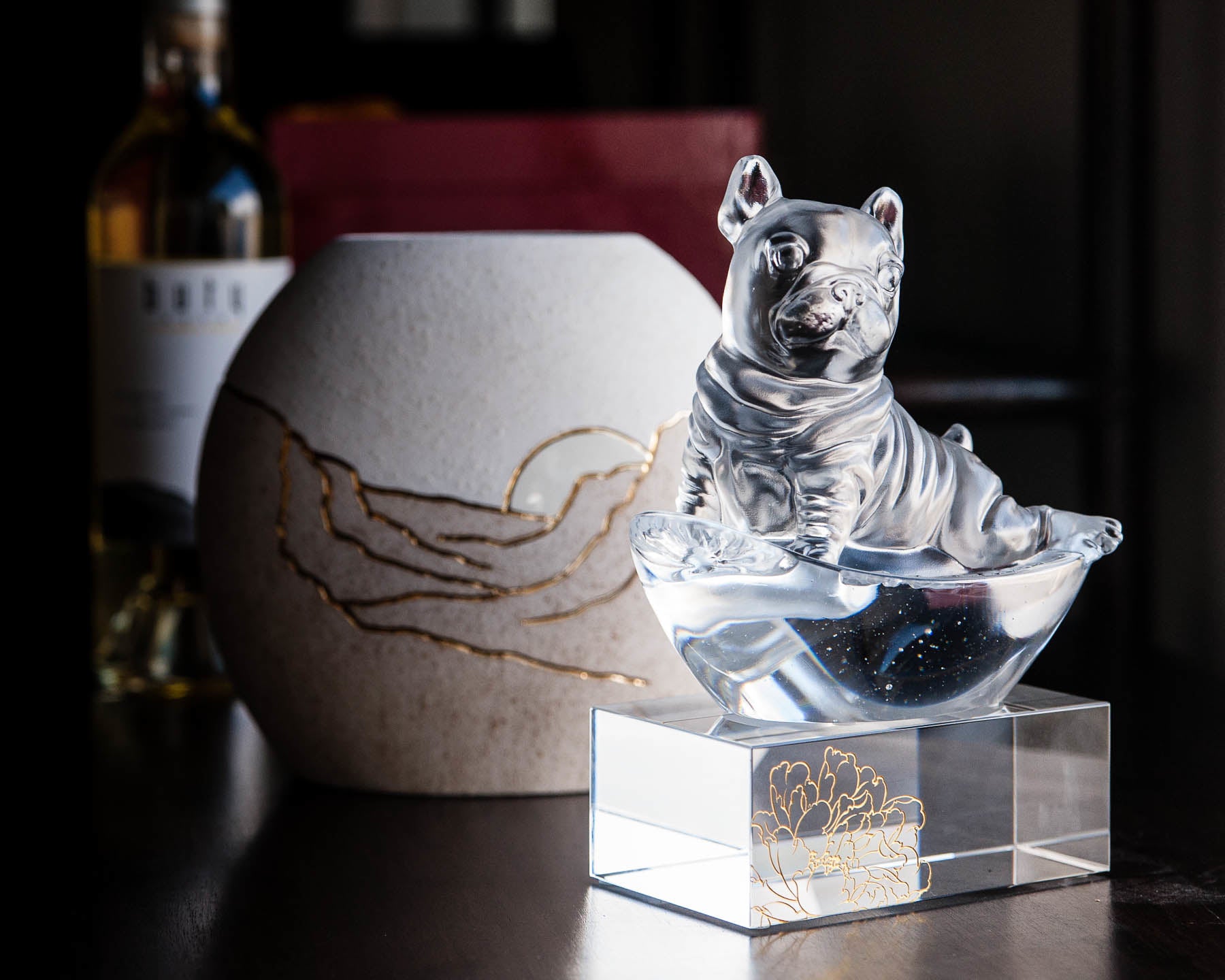 LIULI Crystal Art Crystal French Bulldog Heads Up! (Exclusive U.S. Edition with Gilded Peony Display Base)
