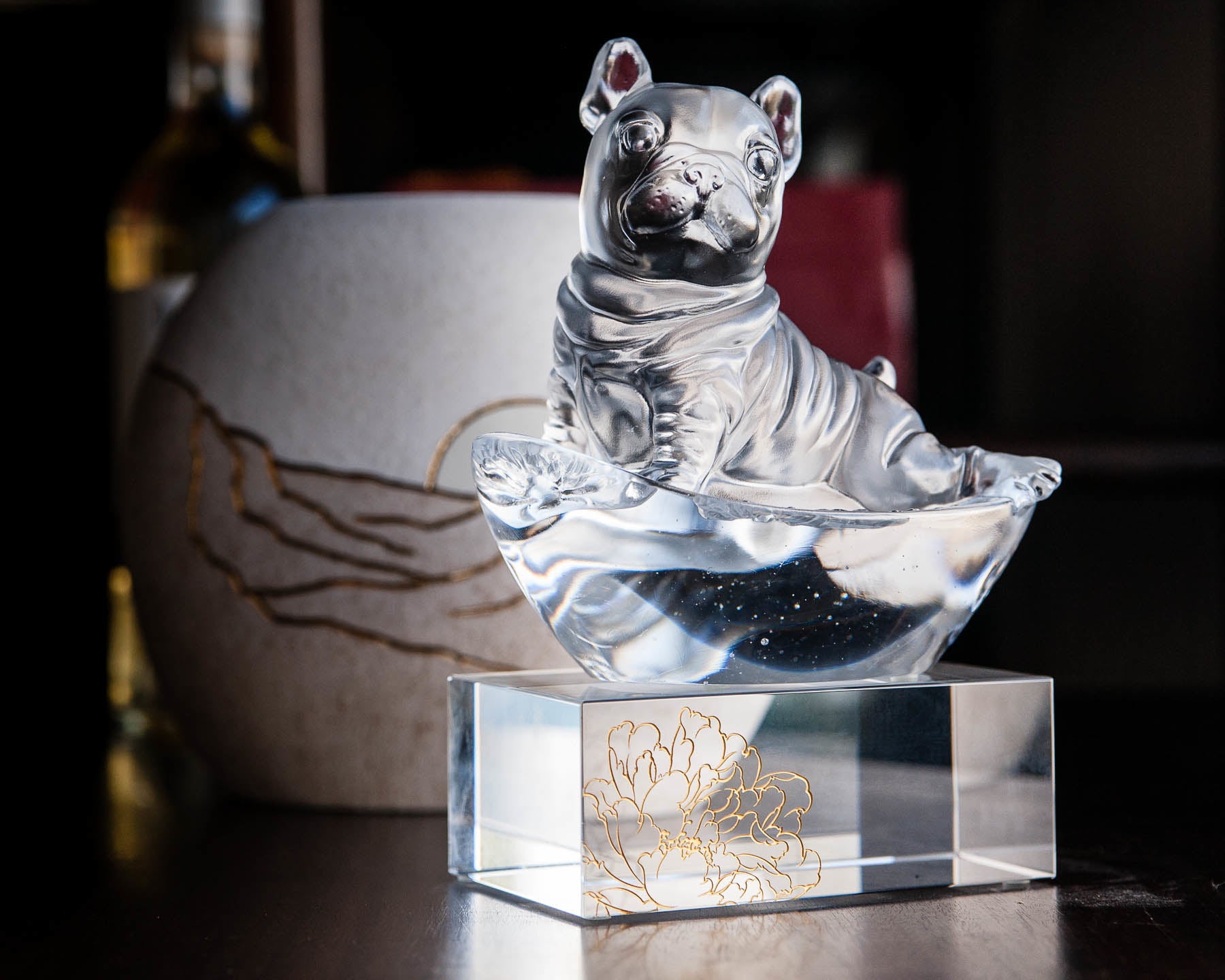 LIULI Crystal Art Crystal French Bulldog Heads Up! (Exclusive U.S. Edition with Gilded Peony Display Base)