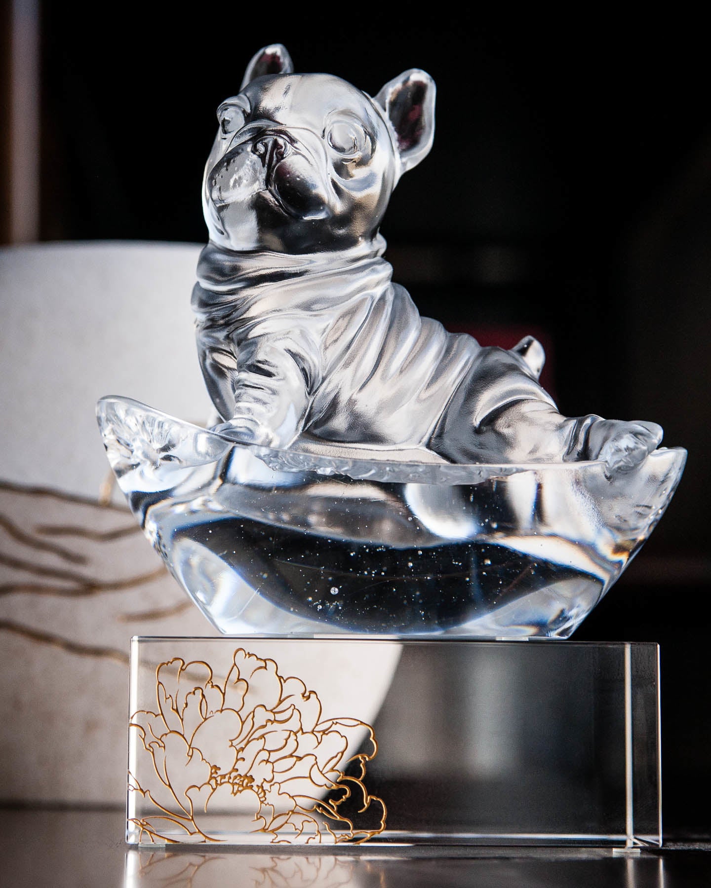 LIULI Crystal Art Crystal French Bulldog Heads Up! (Exclusive U.S. Edition with Gilded Peony Display Base)