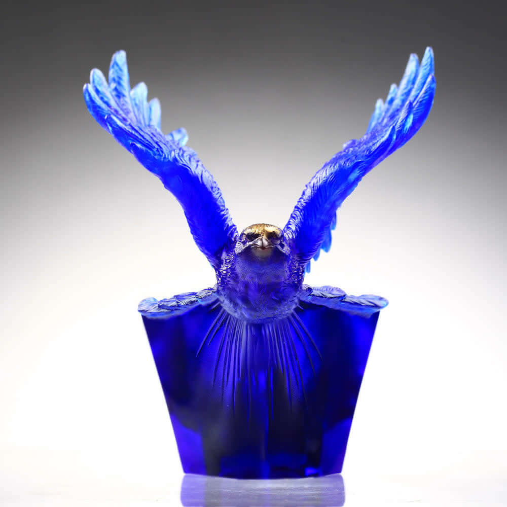 LIULI Crystal Art Aligned with the Light, I am the Prize, Blue Magpie Bird Figurine with GIlded Gold Stripe