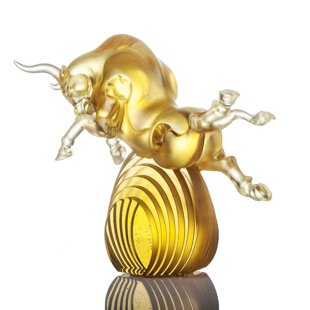 LIULI Crystal Art Crystal Art Bull Statue in Gold "Rise Above" Limited Edition