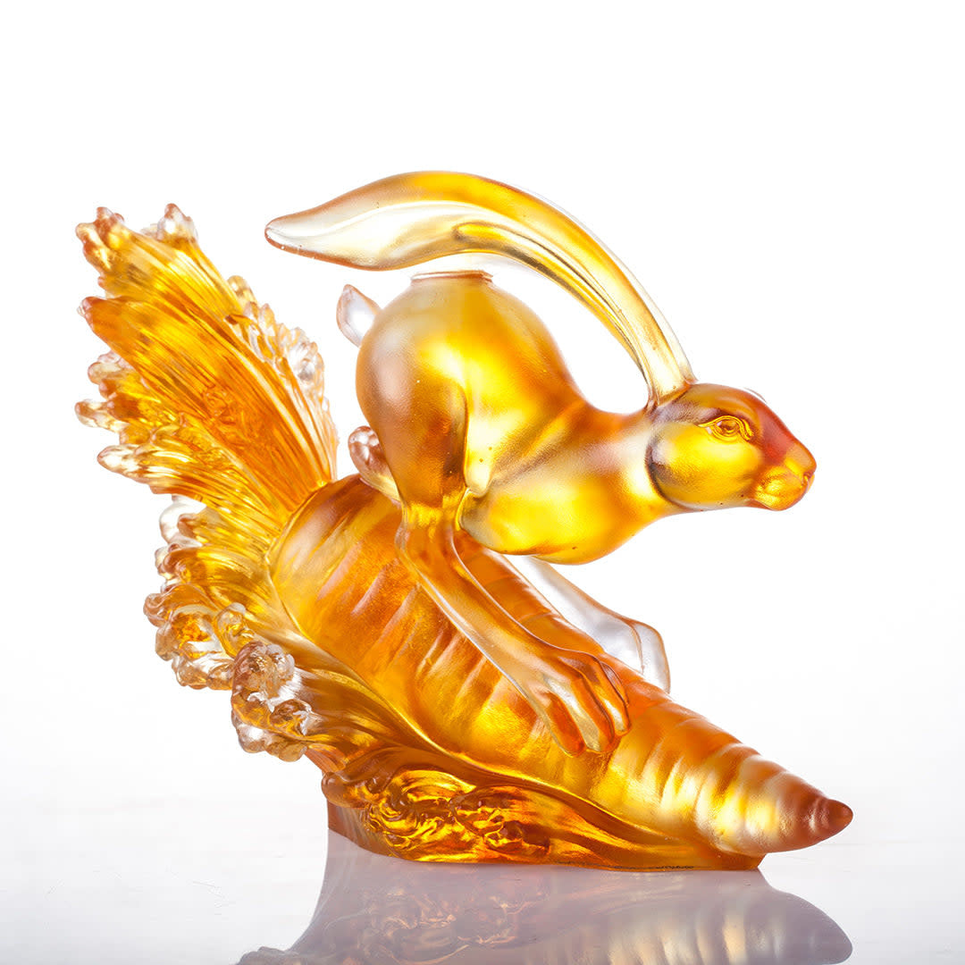LIULI Crystal Art Crystal Rabbit, Year of the Rabbit, "Advancing with Invincibility"