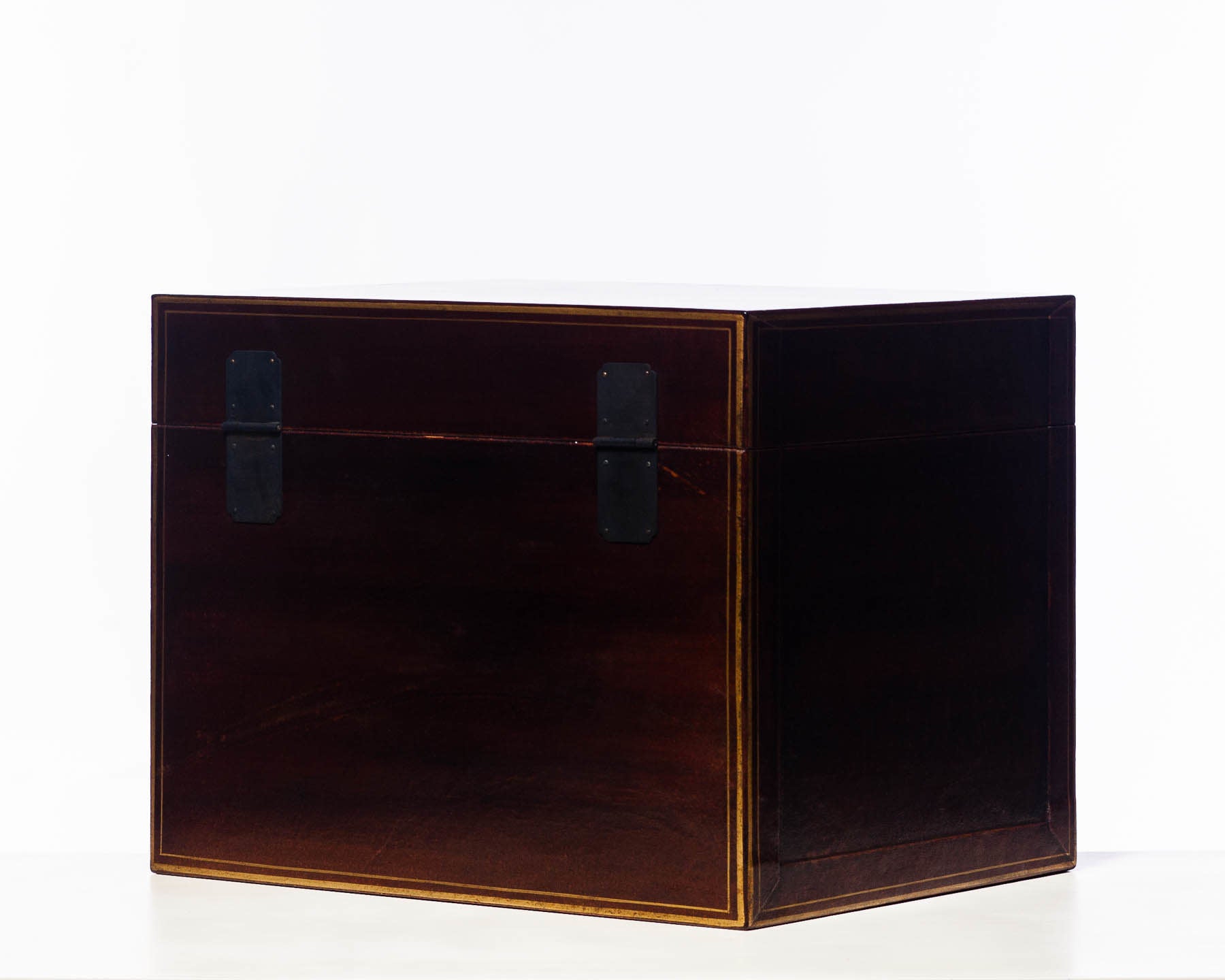 Mahogany Regalia Leather Box (18.5") with Brass Stand