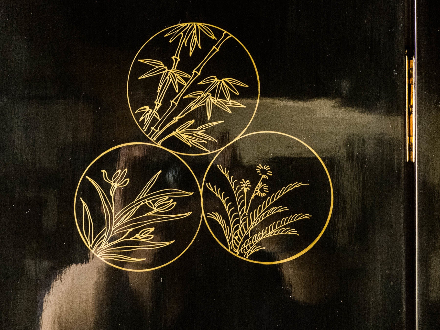 Japanese Large Four-Panel High-Gloss Cherry Blossom Screen/Room Divider