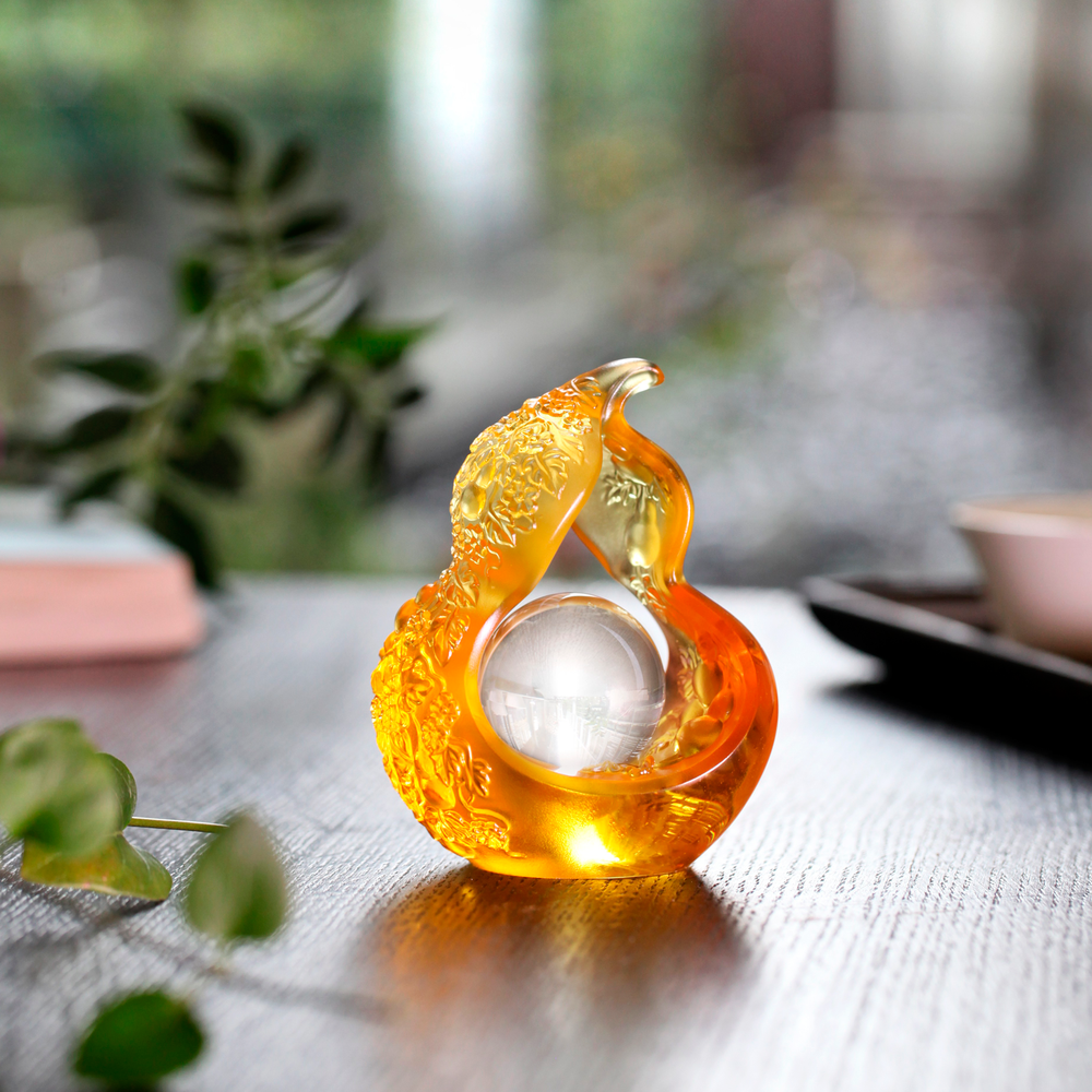 LIULI Crystal Art Crystal Hulu Feng Shui Sculpture in Light Amber