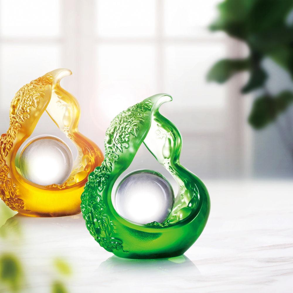 LIULI Crystal Art Crystal Hulu Feng Shui Sculpture in Spring Green