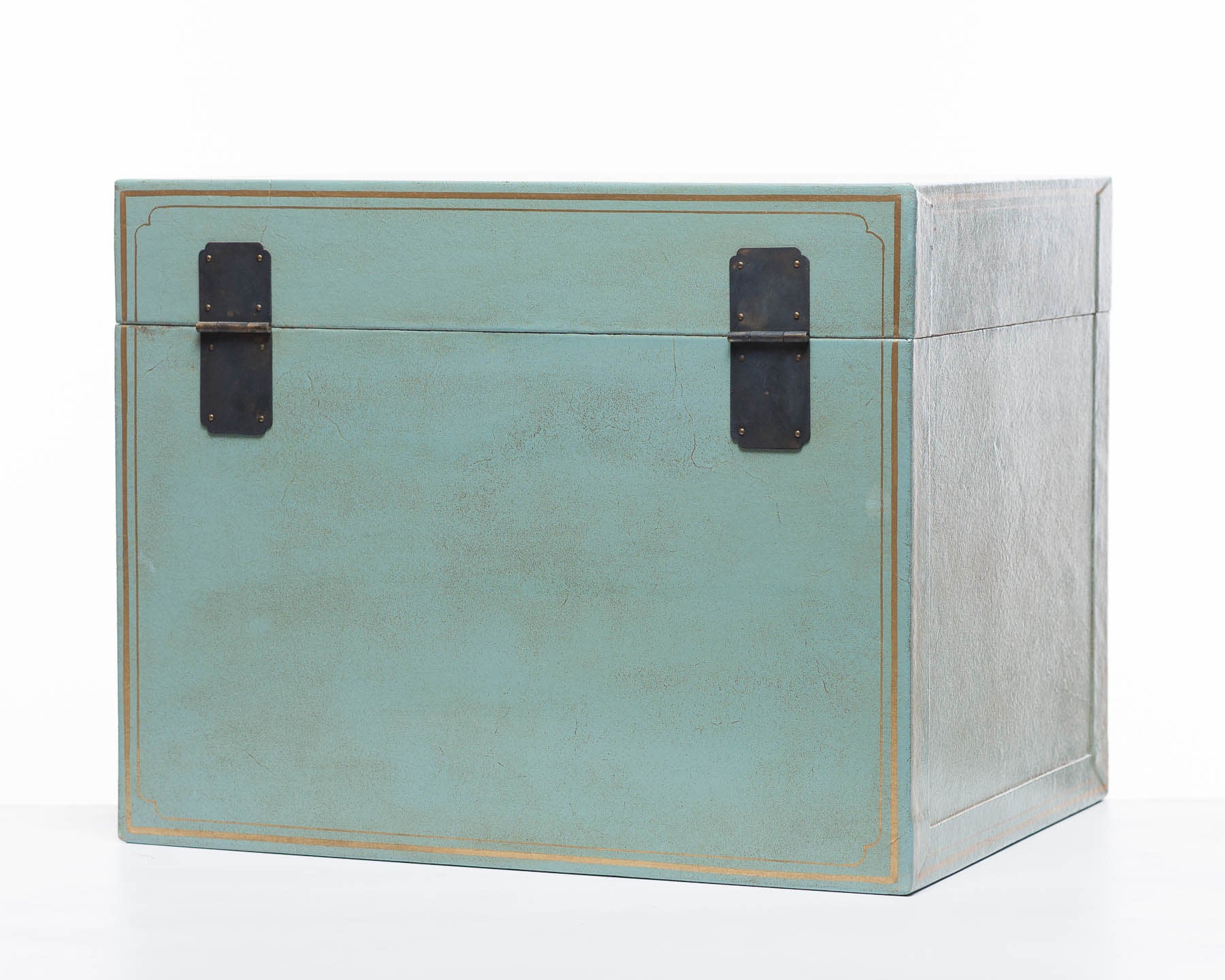 Mystic Blue Regalia Leather Box (18.5")
