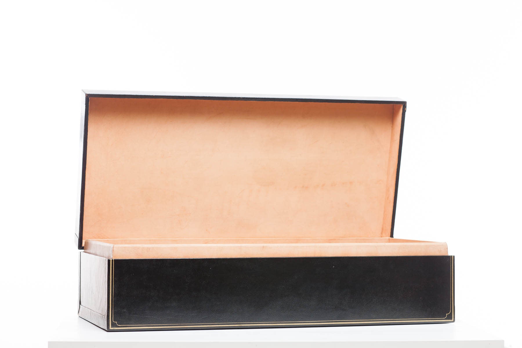 Wide Black Regalia Leather Box (34")