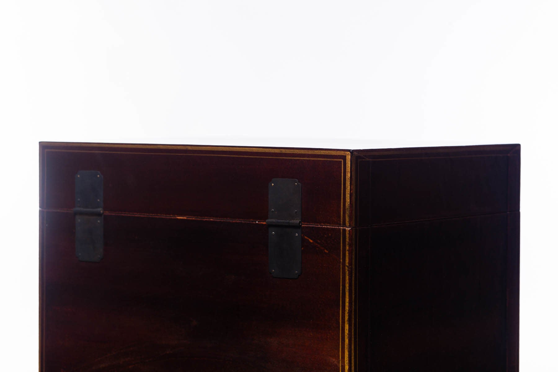 Mahogany Regalia Leather Box (18.5") with Brass Stand