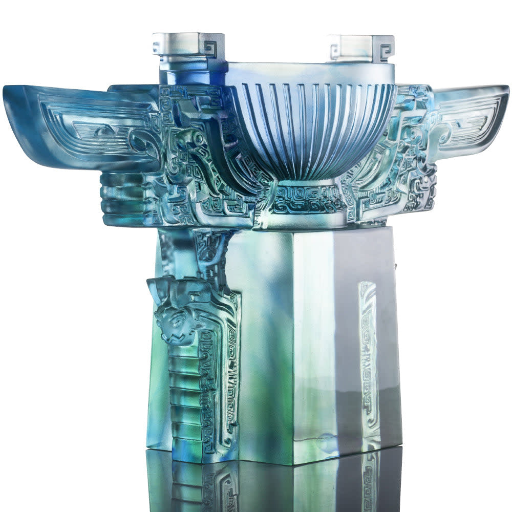 LIULI Crystal Art Crystal Vessel, "Ding of Illustrious Glory"