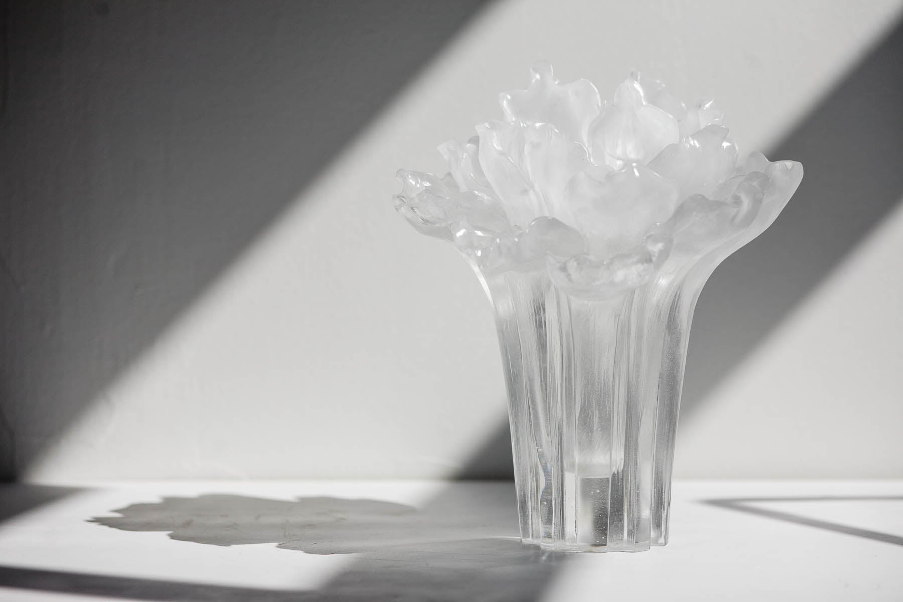 LIULI Crystal Art Crystal Peony Bloom (Powdered White) (Limited Edition) Vase