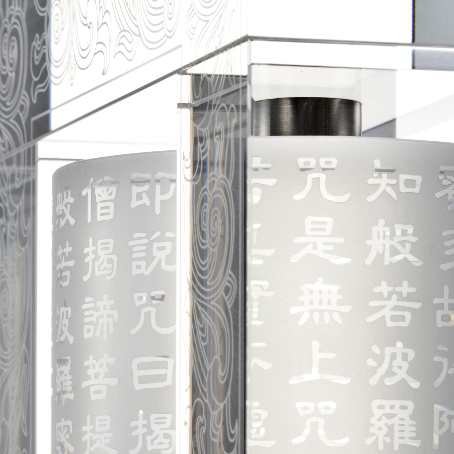 LIULI Crystal Art Crystal Prayer Wheel, Heart Sutra on LIULI Prayer Wheel, "Living In Peace"