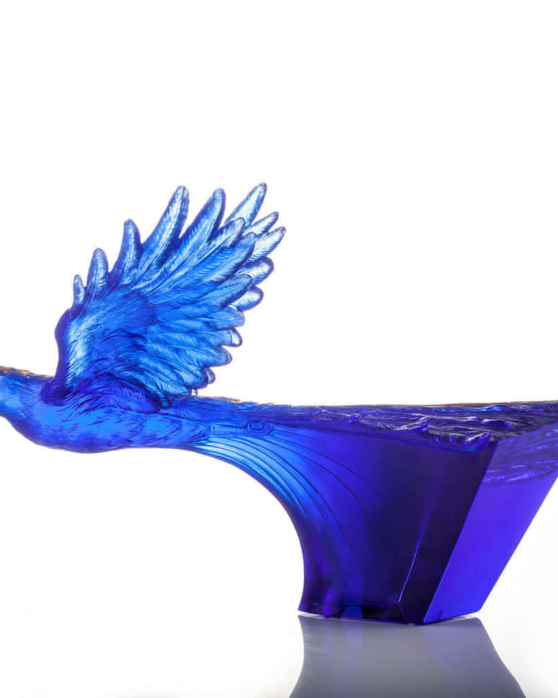 LIULI Crystal Art Blue Magpie Bird Figurine "Aligned with the Light, I am the Prize"