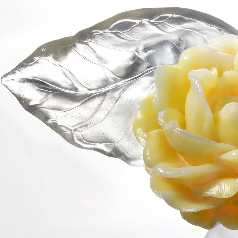 LIULI Crystal Art Crystal Flower Camellia Bloom Sculpture "Singular Elegance"