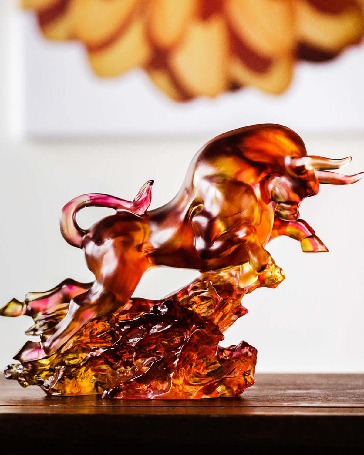LIULI Crystal Art Crystal Bull Sculpture (Gold/Red Clear Limited Edition)