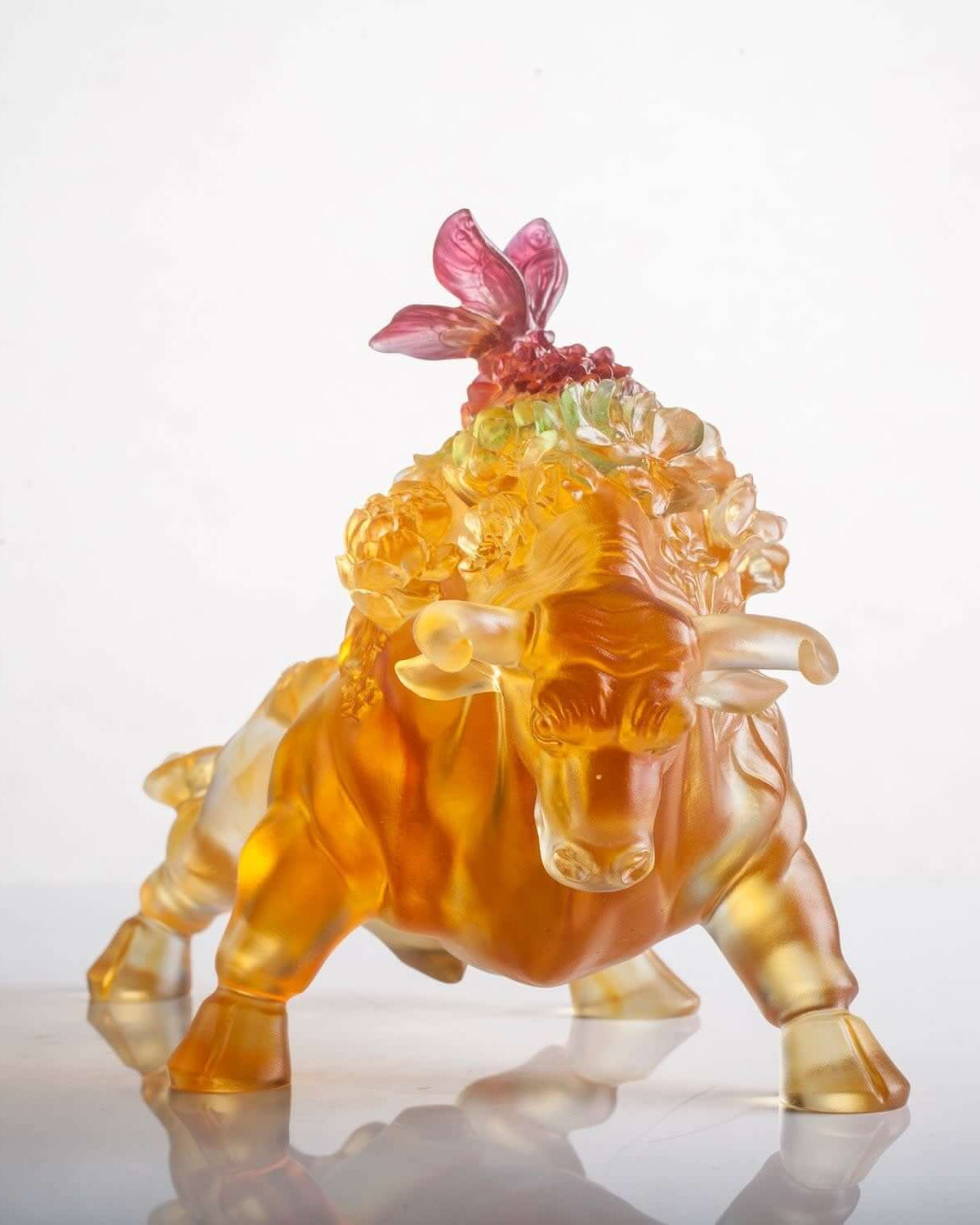 LIULI Crystal Art Crystal Bull, Year of the Ox, "Step into Prosperity"