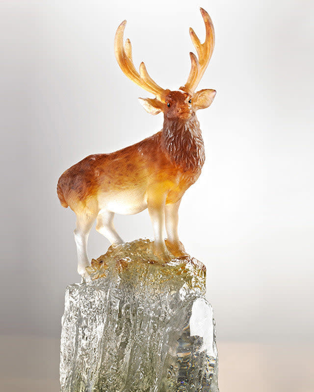 LIULI Crystal Art Crystal Taiwan Sambar Deer - "Auspicious Summit"