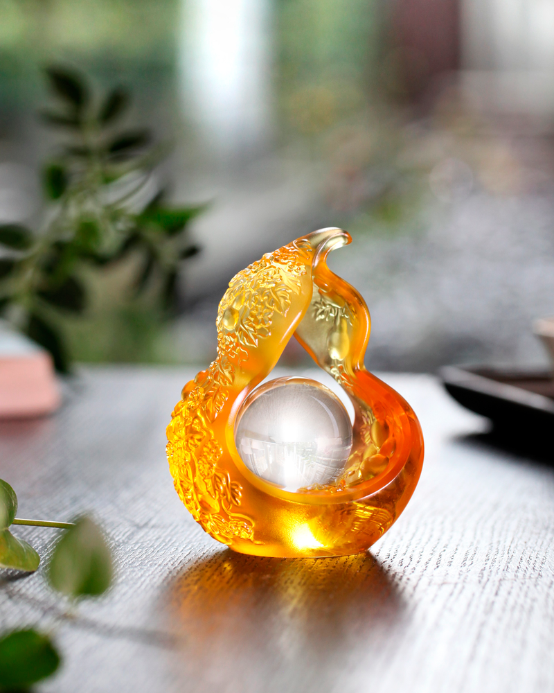 LIULI Crystal Art Crystal Hulu Feng Shui Sculpture in Light Amber
