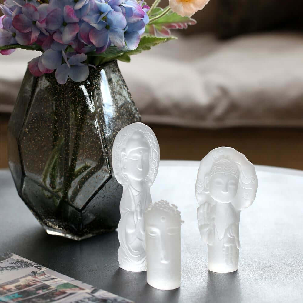 LIULI Crystal Art Crystal Buddha Figurine, "Free Mind from Knowing No Fear"