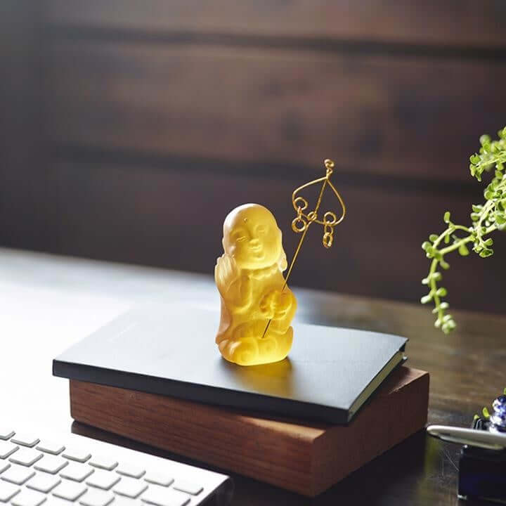 LIULI Crystal Art Crystal Buddha, "Joyous and Worry-Free, I Am Not Afraid" Ksitigarbha Bodhisattva in Amber